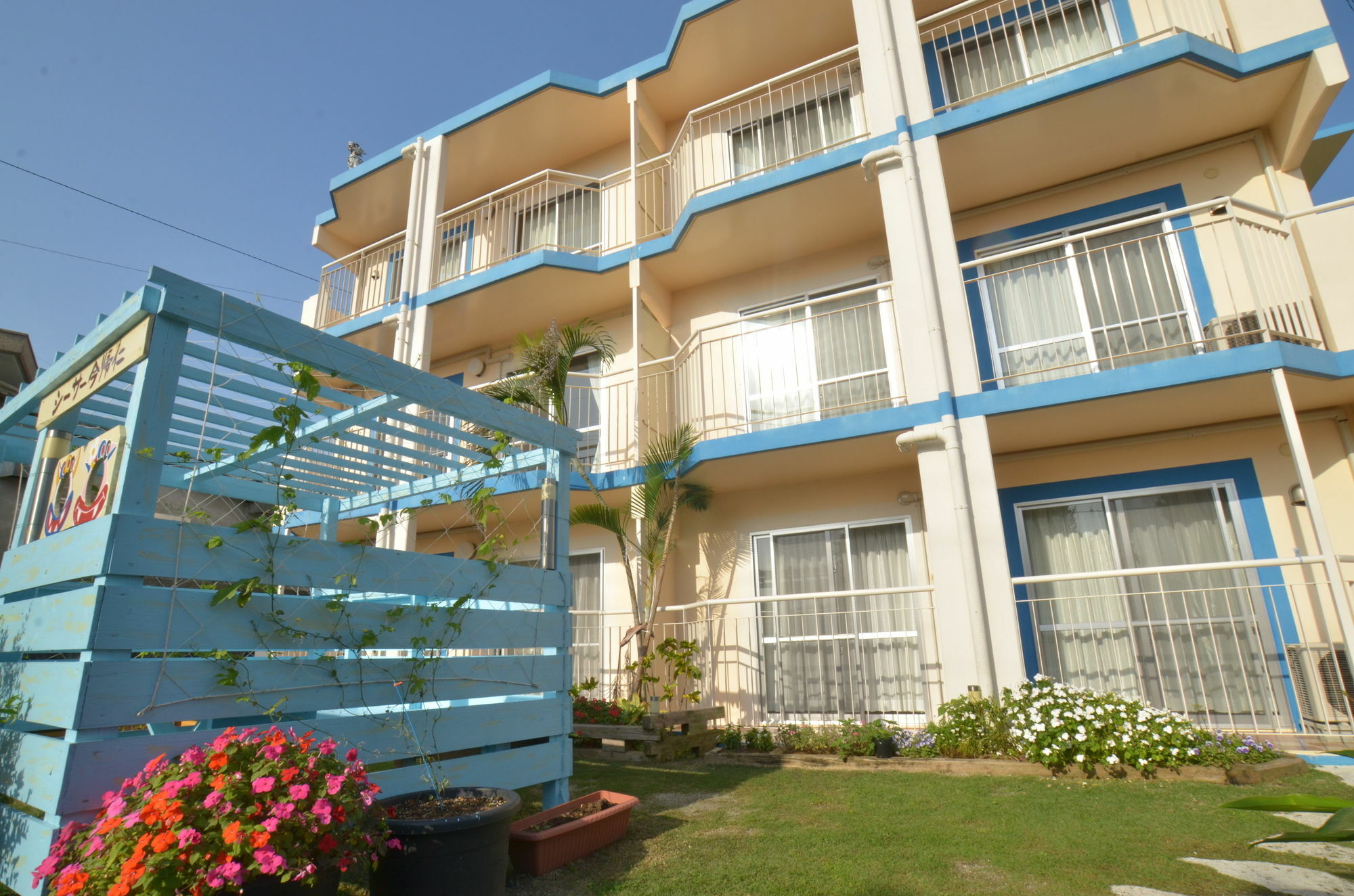 Condominium Ceaser Накидзин Экстерьер фото